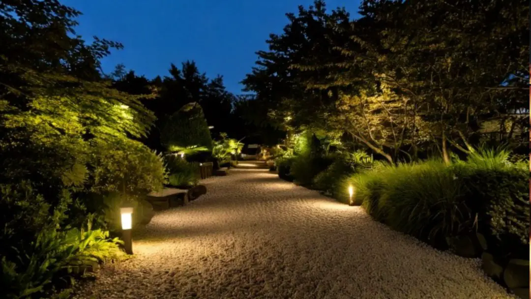 outdoor lighting tips