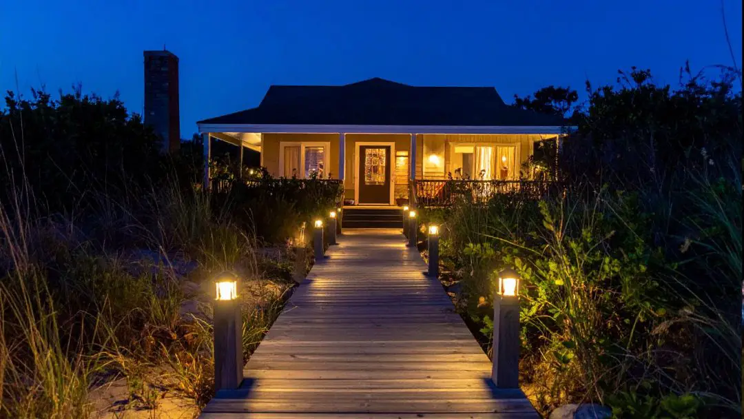 outdoor lighting tips