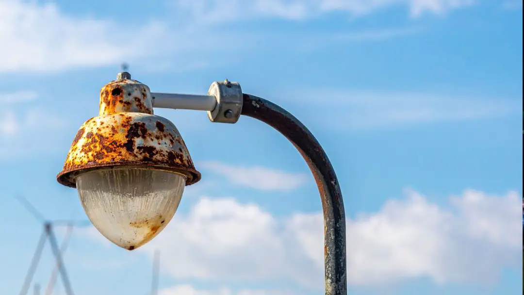 outdoor lighting tips